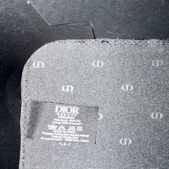Dior ALL Black Patent Pleather Train Case NEW in original box Zipper pull SEALED - Picture 14 of 15